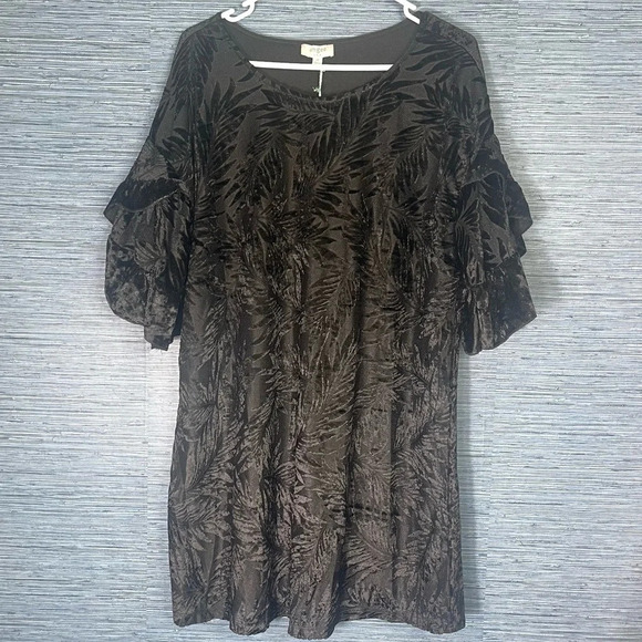 Umgee Dresses & Skirts - Umgee USA Love me like‎ you do velvet dress- Medium Black NWT